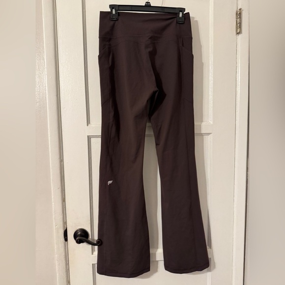 Fabletics Oasis PureLuxe High-Waisted Pocketed Kick Flare Sz xlarge - Picture 8 of 8